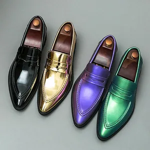 Mocassins de luxe à bout pointu pour hommes en cuir métallisé or, violet et vert