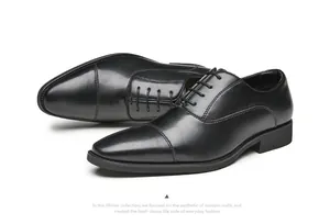 Elegante schwarze Oxford-Schuhe aus Leder mit einer klassischen Schnürung und Kappe