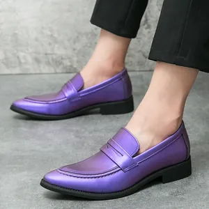 Mocassins pour Hommes Style Britannique Bout Pointu Métallique Vernis PU Cuir Slip On Business Décontracté Grandes Tailles pour Bureau Banquet