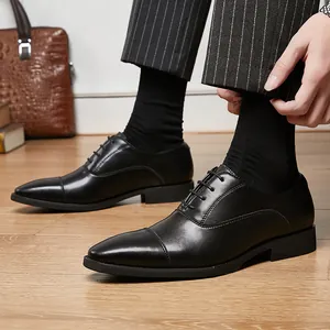 Klassische schwarze Oxford-Business-Schuhe für Herren mit elegantem, spitzem Zehendesign
