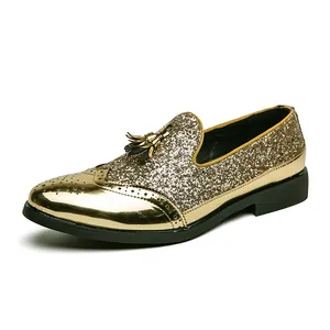 Mocassins homme dorés pailletés avec glands et bout golf métallique sophistiqués