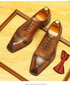 Elegant hand-painted brown leather brogue shoes with classic business oxford design
