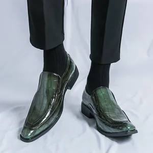 Men Pointed Toe Loafers Glossy Patent Leather Crocodile Embossed Formal Dress Shoes Business Casual Slip-On Shoes For Banquet