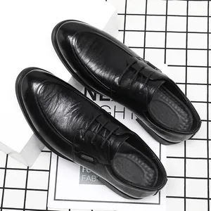Klassische schwarze Leder-Derbyschuhe für Herren, formelle Business-Hochzeit, spitz zulaufend.