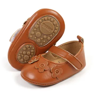 Scarpe da passeggio classiche marroni da neonata con fiori 3D e suola morbida antiscivolo