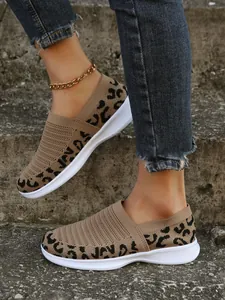 Stilvolle Slipper mit Leopardenmuster aus Fly-Knit für atmungsaktives Gehen und Fahren