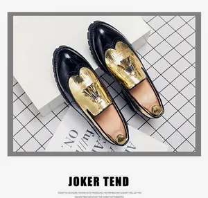 Mocassins richelieu pour hommes avec tige dorée métallisée et glands décoratifs
