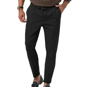Pantaloni casual neri da uomo con coulisse in vita e risvolto, stile business moderno