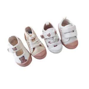 Cute cartoon bear pattern soft-sole canvas shoes for toddlers and babies