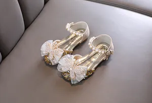 Funkelnde Mädchen Prinzessinnenschuhe mit Strass-Schleife und Perlenriemen