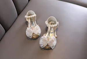 Goldene Prinzessinnen-Schuhe für Mädchen mit Strasssteinen, Schmetterling und Perlen