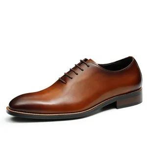 Chaussures richelieu élégantes en cuir marron pour hommes avec bout pointu bruni