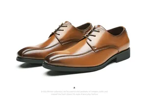 Elegante braune Leder-Derbyschuhe für Herren mit Schnürung für formelle Geschäftsanlässe.