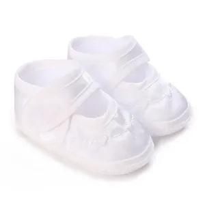 Weiche weiße Taufschuhe aus Satin für Babys im Alter von 0-1 Jahr Christening