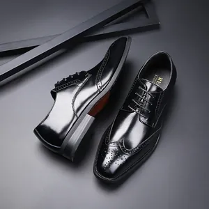 Élégantes chaussures Derby Brogue en cuir noir pour hommes avec détails richelieu