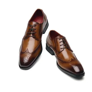 Chaussures richelieus élégantes en cuir marron pour hommes avec motifs fleuris d'affaires