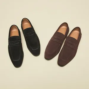 Mocassins à pampilles en daim pour hommes, noir et marron, style minimaliste élégant
