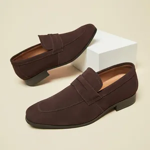 Mocassins élégants en daim marron foncé pour hommes, chaussures de ville de style britannique