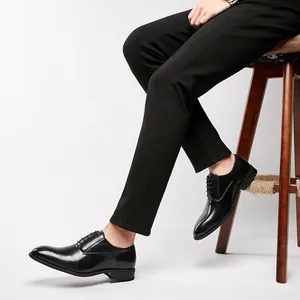 Chaussures richelieu classiques en cuir noir pour hommes style britannique épuré