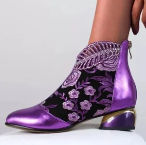 Bottines Ethniques Brodées pour Femmes avec Strass Talon Épais Bout Pointu Bottes Martin Motif Floral Fermeture Éclair