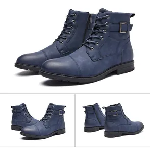 Gedetailleerde weergaven van blauwe retro werkschoenen voor heren met zijrits en gesp