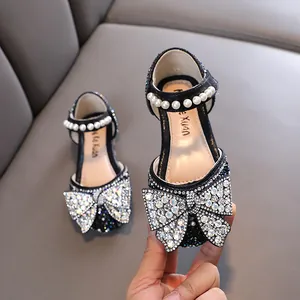 Zapatos de princesa para niña con lazos de diamantes y elegantes tiras de perlas