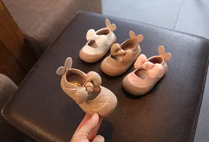 Chaussures de marche multicolores pour filles avec nœud et détails d'oreilles