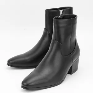Botines elegantes de hombre con tacón alto en cuero negro con cremallera lateral