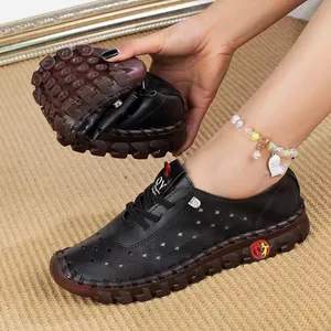 Flexibele zwarte lederen damesschoenen, ademende zomerse casual sneakers voor dames