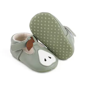 Chaussures de marche pour bébé en cuir souple avec motif poire et semelles antidérapantes