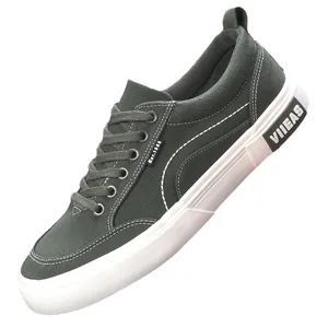 Klassische dunkelgrüne Canvas-Schuhe für Herren mit atmungsaktivem Design und weißer Sohle