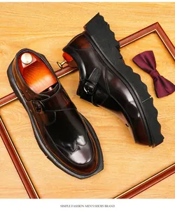 Heren lederen monkstrap schoenen met dikke zool in bordeaux met wingtip detail