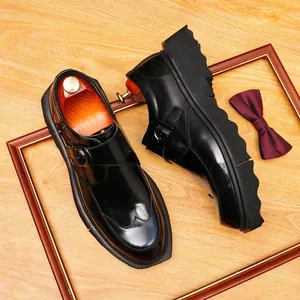 Heren monk schoenen van glanzend leer met platformzool en puntige neus