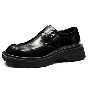 Stijlvolle zwart leren monkstrap herenschoenen met een dikke platformzool en gesp