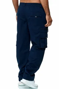 Pantalon cargo homme bleu foncé multi-poches, coupe droite et large, vue de dos détaillée