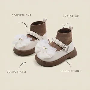 Zapatos calcetín estilo princesa para bebé con lazo elegante y perlas para caminar