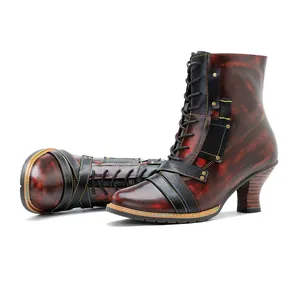 Vintage handgefärbte Lederstiefeletten für Damen mit bunten Nähten und Schnürung.