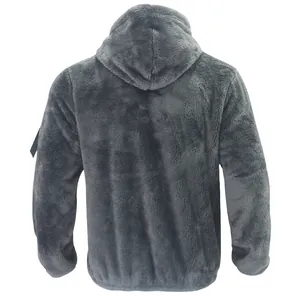Vista posteriore di una giacca con cappuccio in pile grigio con morbida trama peluche
