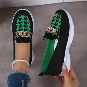 Mocassins à semelles épaisses pour femmes avec motif pied-de-poule et chaîne