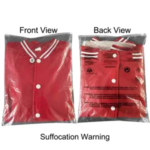 Détail du blouson d'université rouge dans son sac de protection avec avertissements.