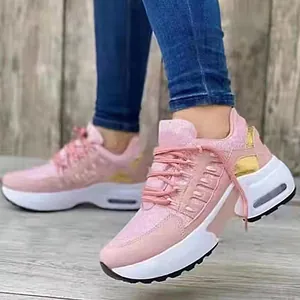 Modische rosa atmungsaktive Mesh-Plateau-Sneaker mit bequemem Keilabsatz für Damen