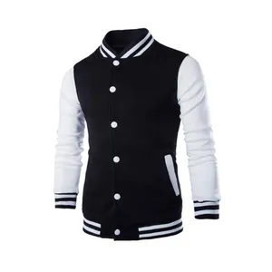 Detail van het klassieke zwart-witte heren varsity-jack met geribbelde kraag en boorden