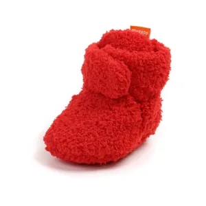 Adorabili stivaletti invernali in peluche rosso per neonati con fodera calda e velcro