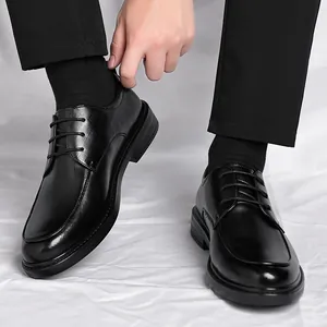 Zapatos de cuero negro para hombre ideales para negocios formales y bodas elegantes