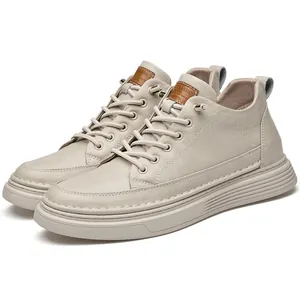 Sneaker alte da uomo in pelle beige con suola rialzata di 6 cm stile casual chic