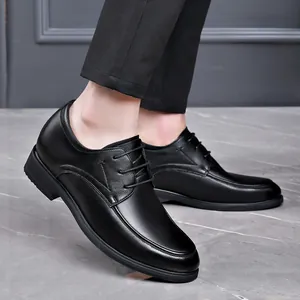 Schwarze Leder-Erhöhungsschuhe für Herren im klassischen Business-Stil zum Schnüren