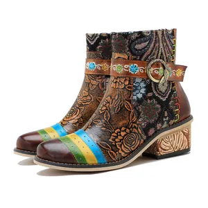 Handgemachte Vintage-Lederstiefeletten mit Blumenmuster und buntem Zehenbereich