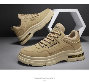 Botas de trabajo caqui para hombre con letras de moda sobre un fondo moderno y minimalista