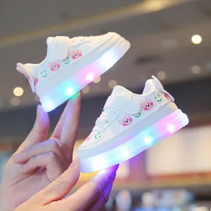 Baskets lumineuses LED blanches pour fillettes avec motifs d'ours et de sourires