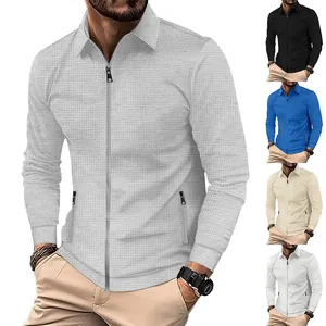 Veste pour hommes en maille gaufrée avec col à revers et fermeture éclair en gris